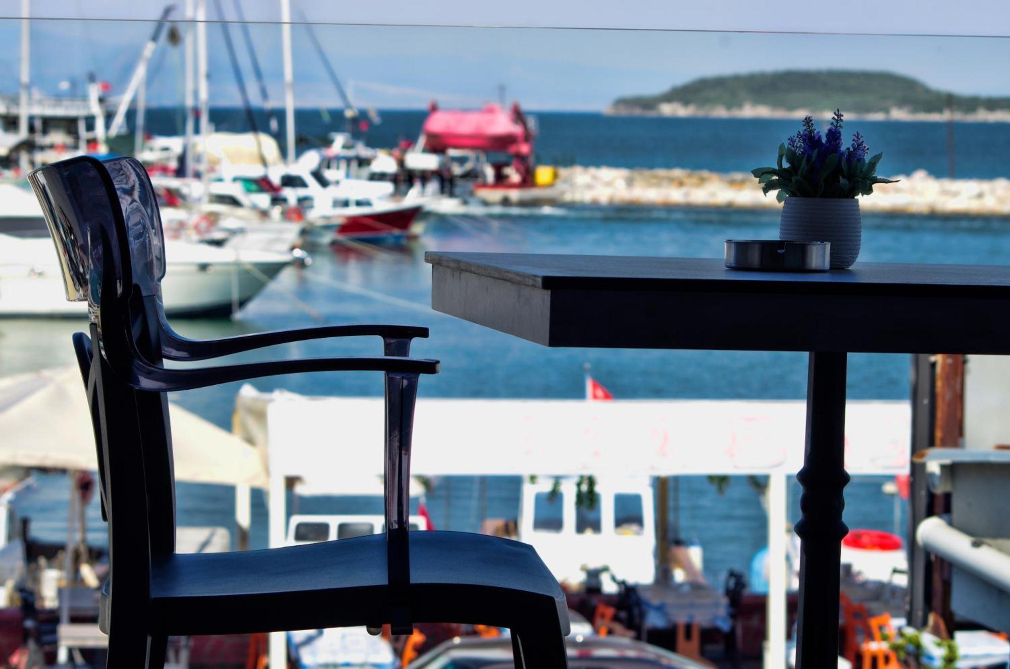 Marin Otel Urla Exterior foto