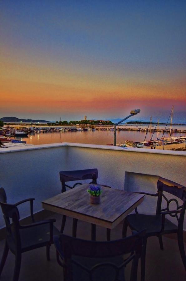 Marin Otel Urla Exterior foto
