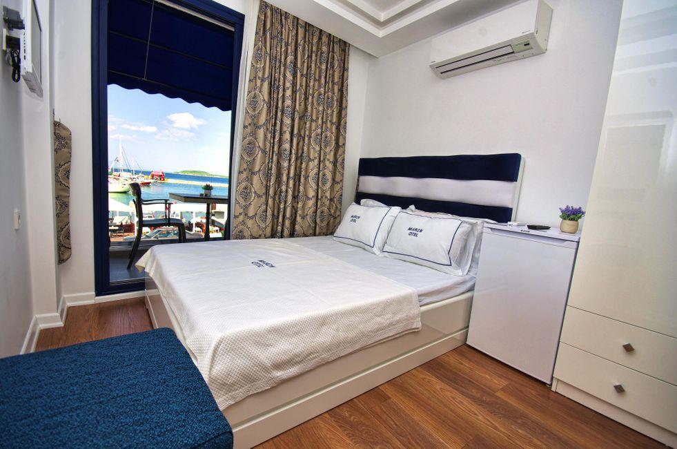 Marin Otel Urla Exterior foto